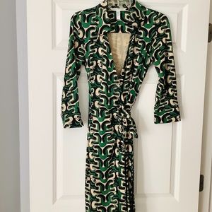 Diane Von Furstenberg Wrap Dress, Size 10, 100% Silk